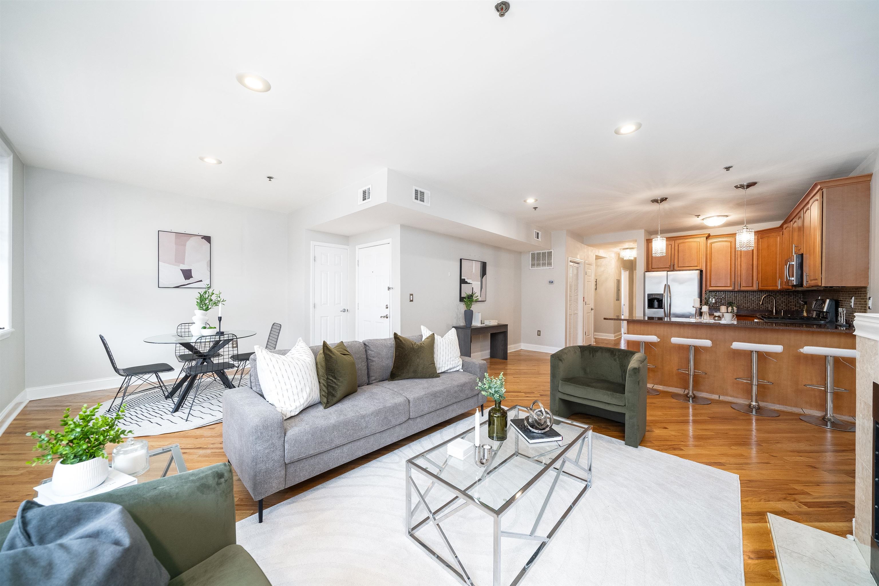 321 Monroe St #3, Hoboken, New Jersey image 3