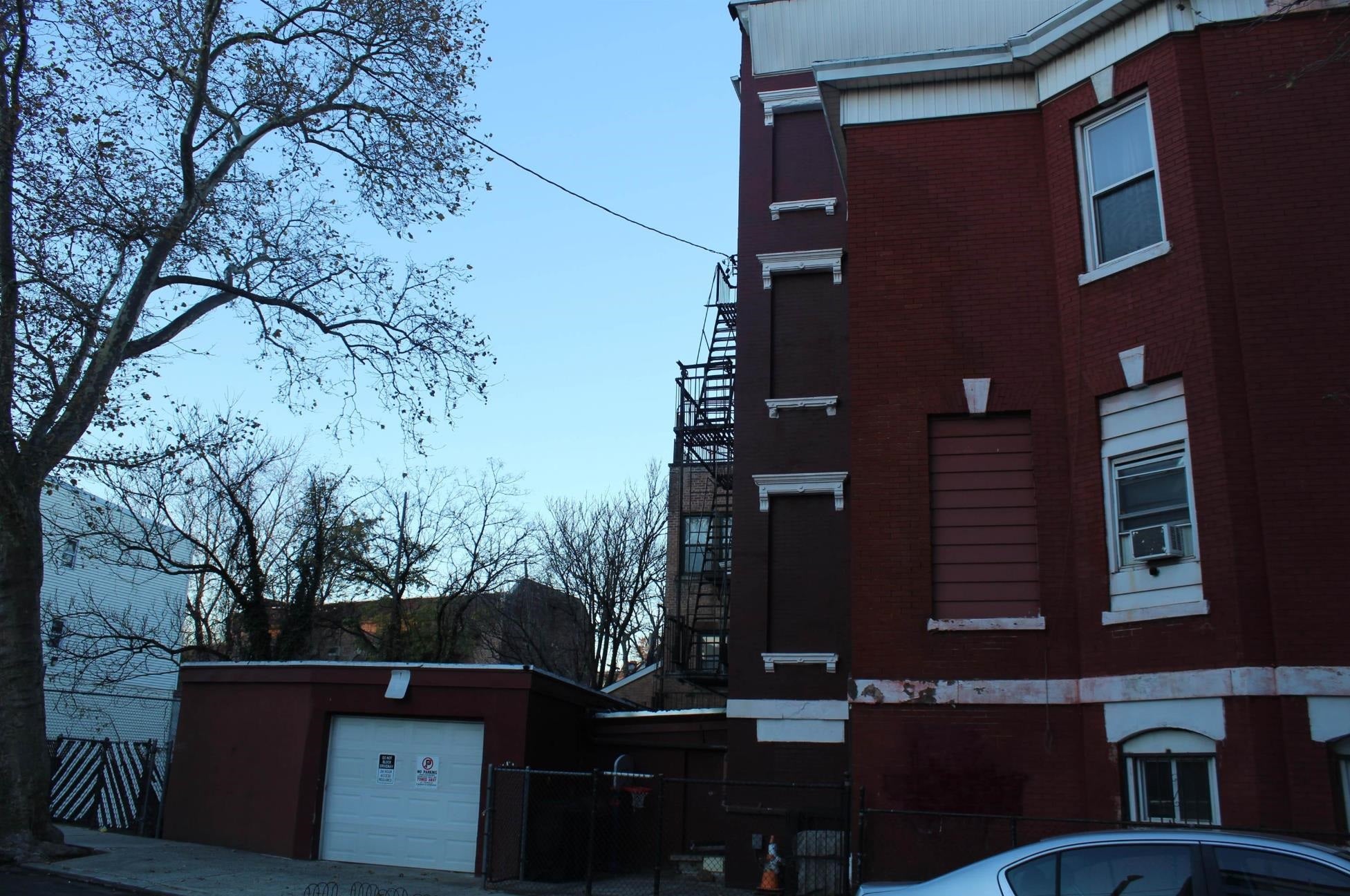 41 CRESCENT AVE