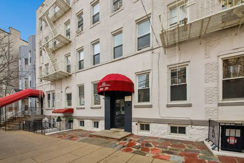 Condo For Sale - 209 48th St #D3/403<br/> Union City, NJ 07087