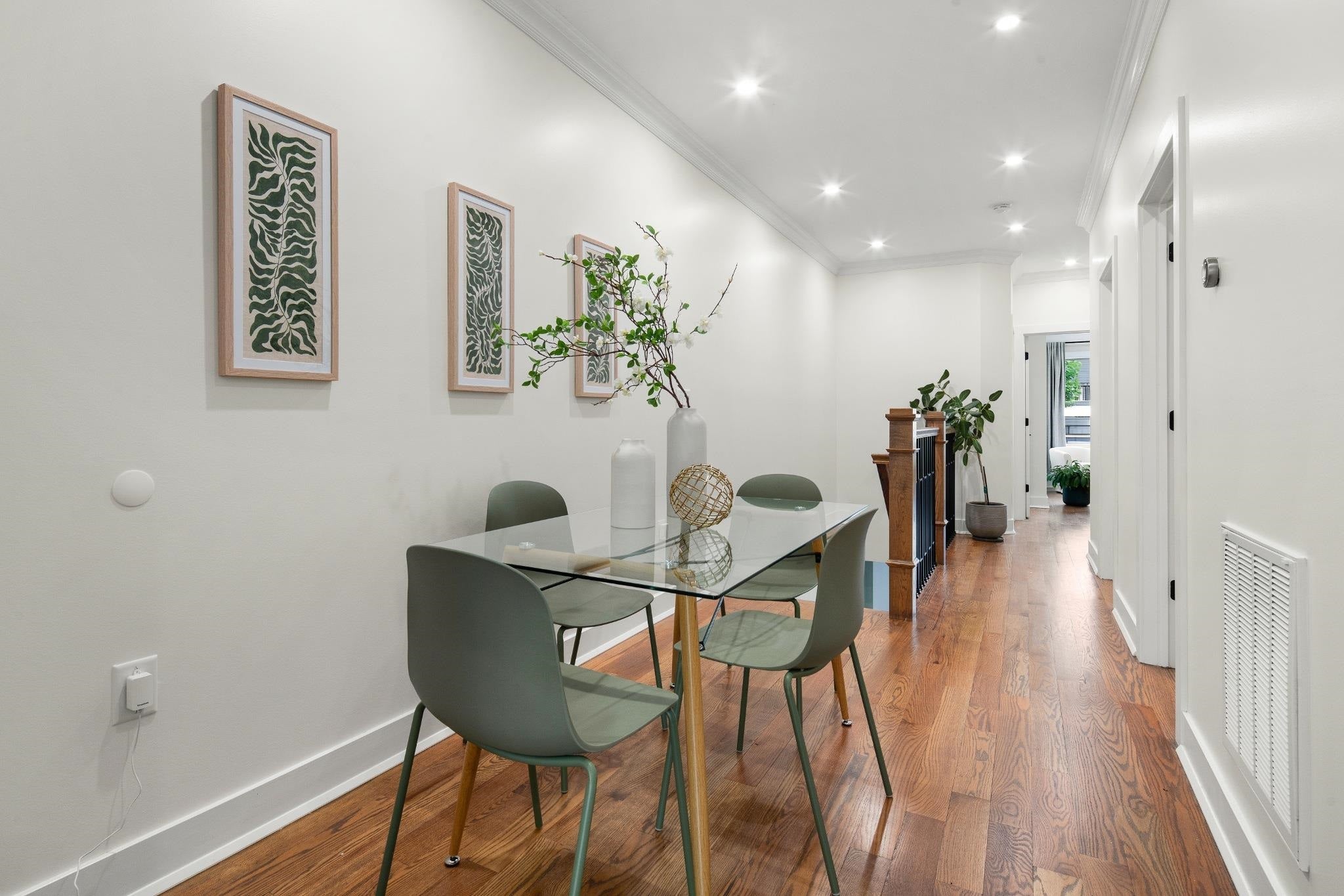 204 BOWERS ST Floor1