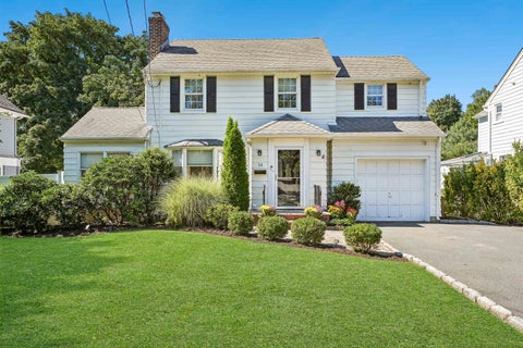 Homes For Sale - 14 Wayland Dr<br/> Verona, NJ 07044