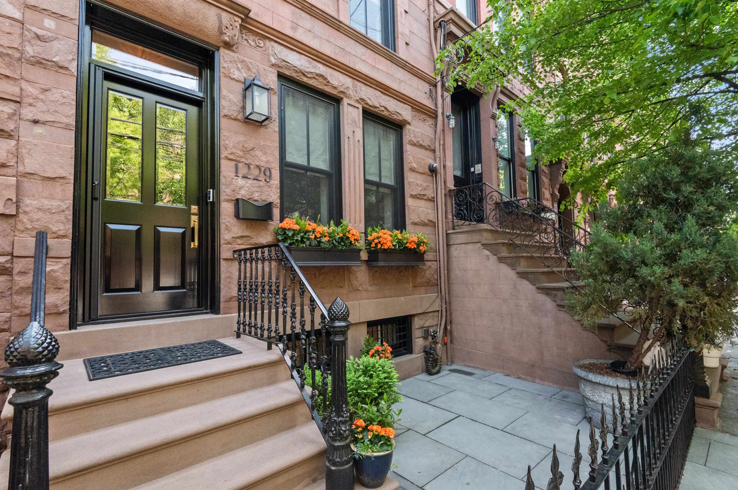 1229 Garden St, Hoboken, New Jersey image 2