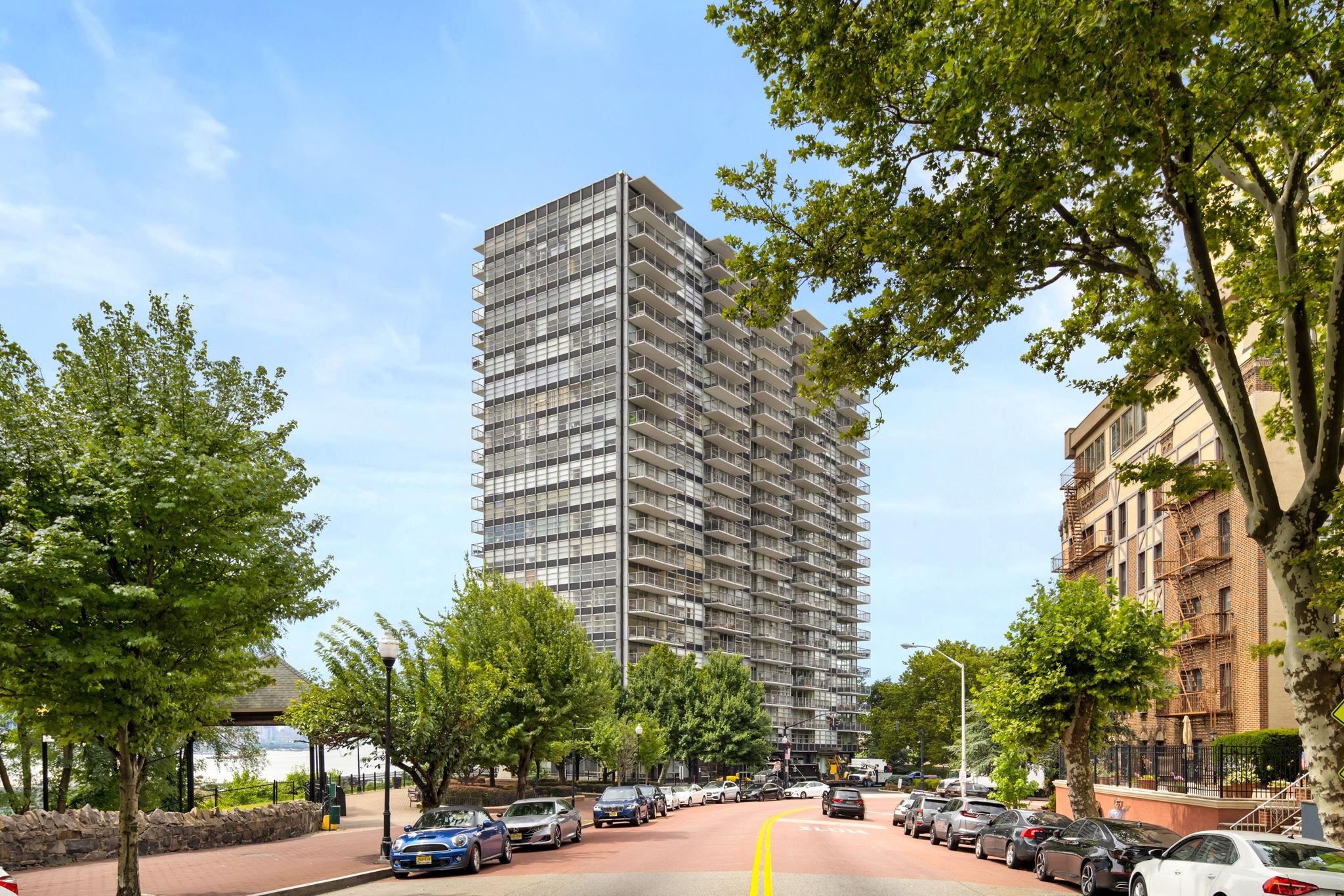 6050 Kennedy Blvd #20G, West New York, New Jersey image 10