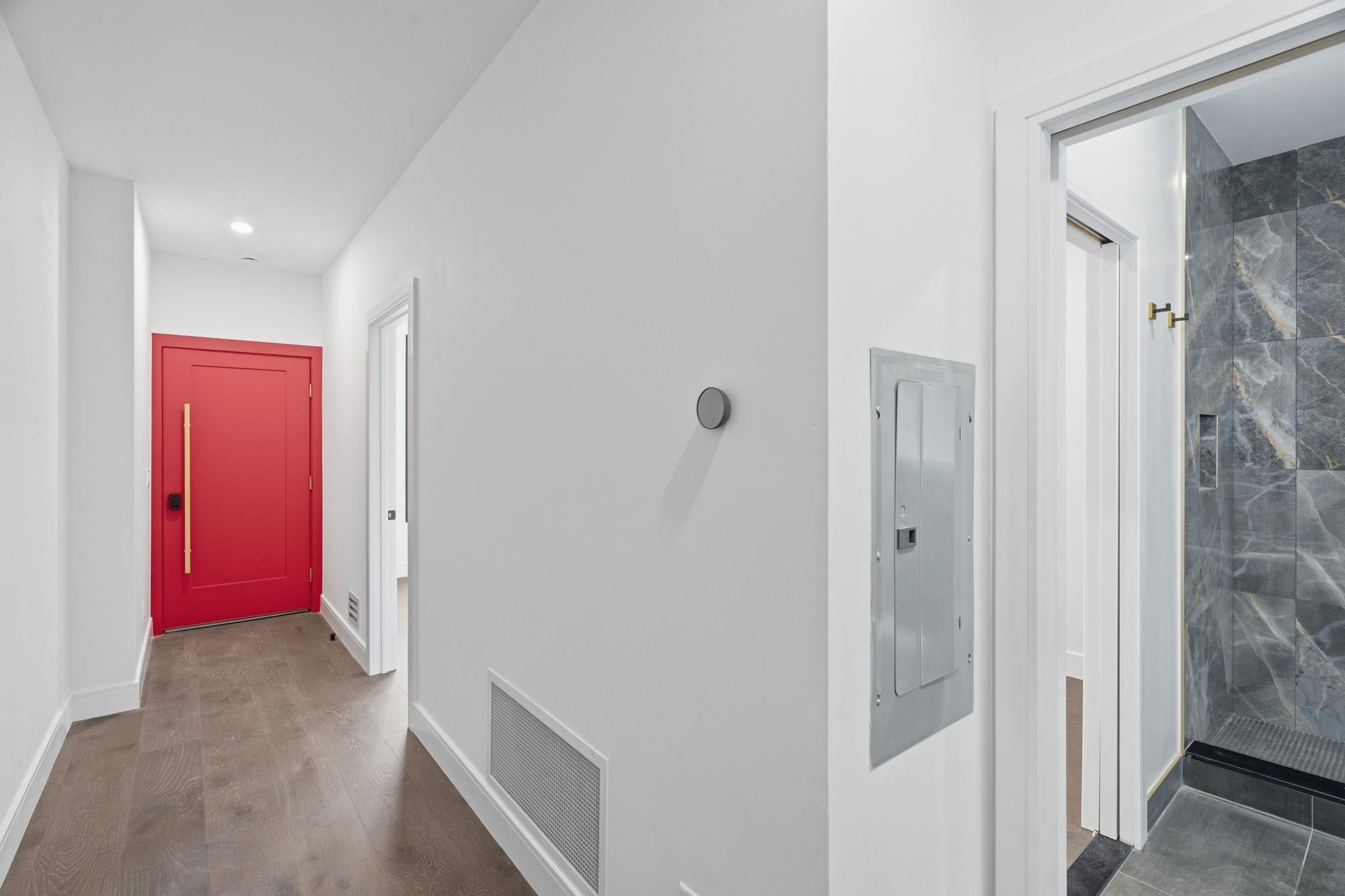9 MINERVA ST 1