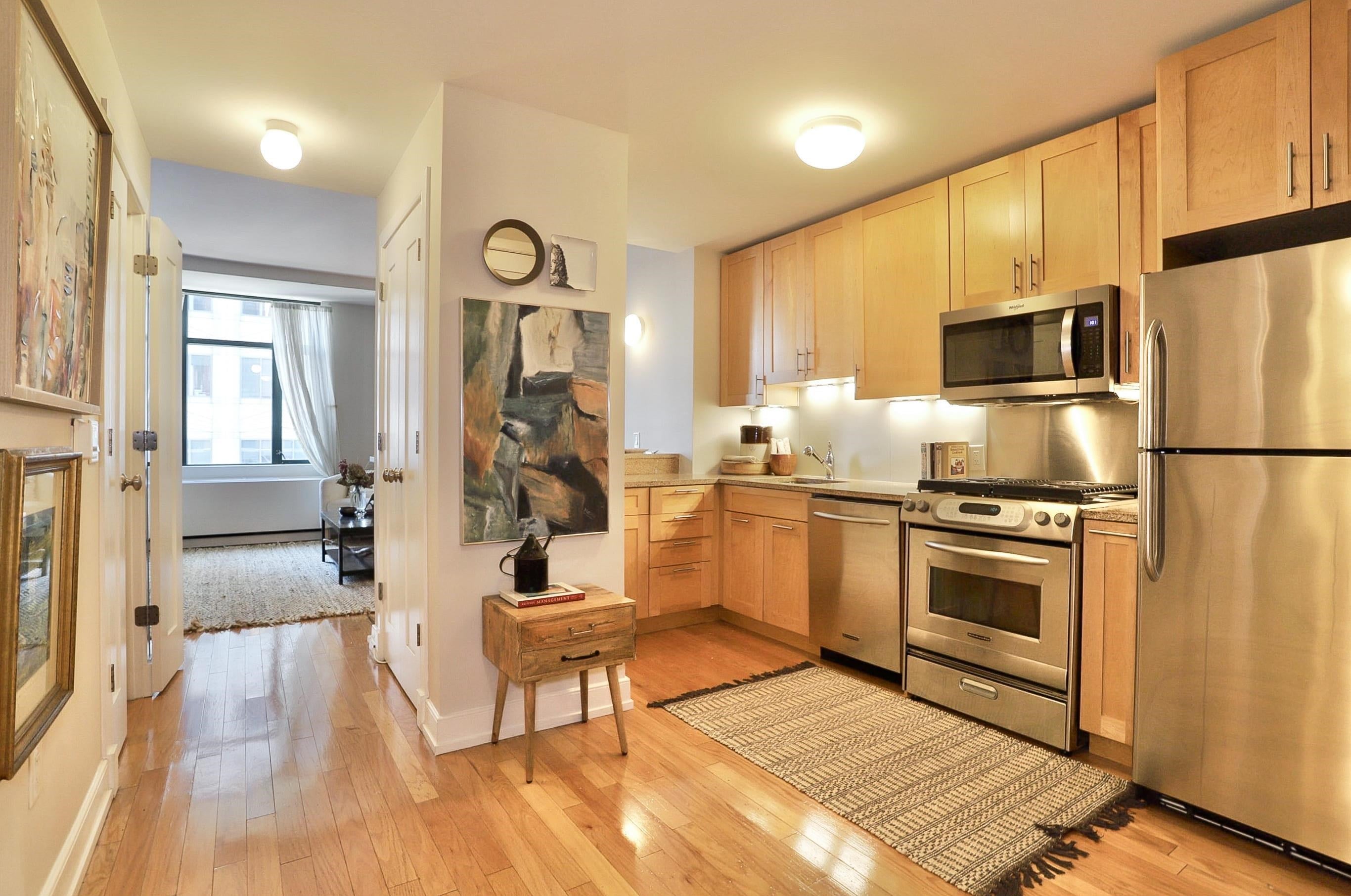 105 GREENE ST 703