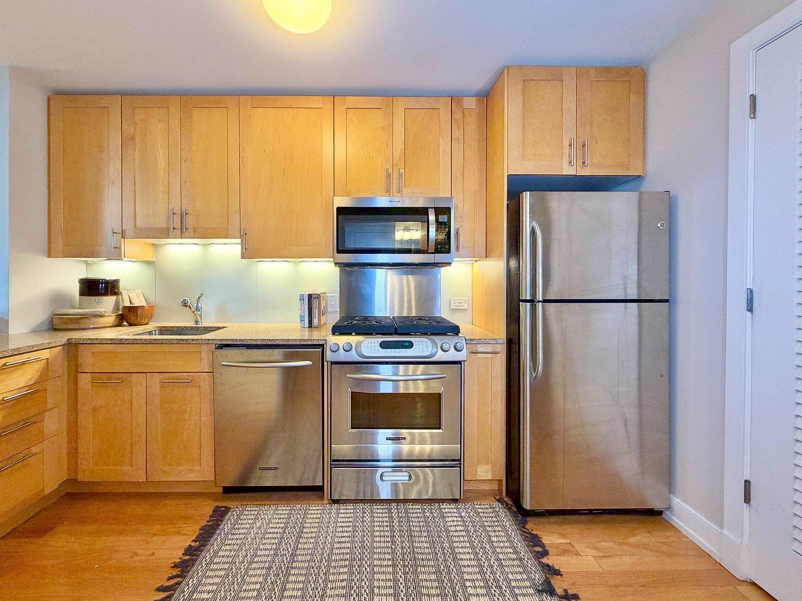 105 GREENE ST 703