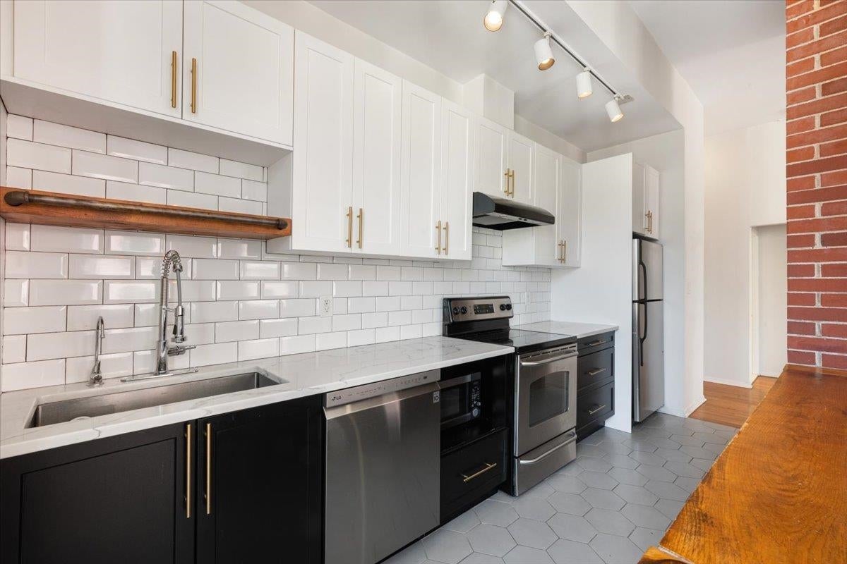 Search Homes 4 222 GRAND ST 3E