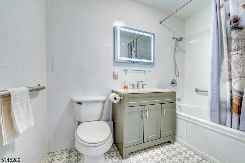 100 Leonard St #1L, Jersey City, New Jersey image 12