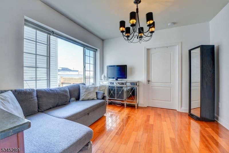 100 Leonard St #1L, Jersey City, New Jersey image 4