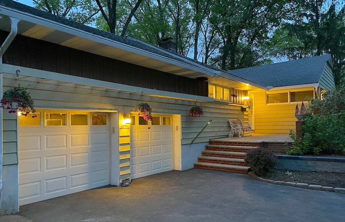 87 Stony Ridge Dr, Hillsdale, New Jersey image 2