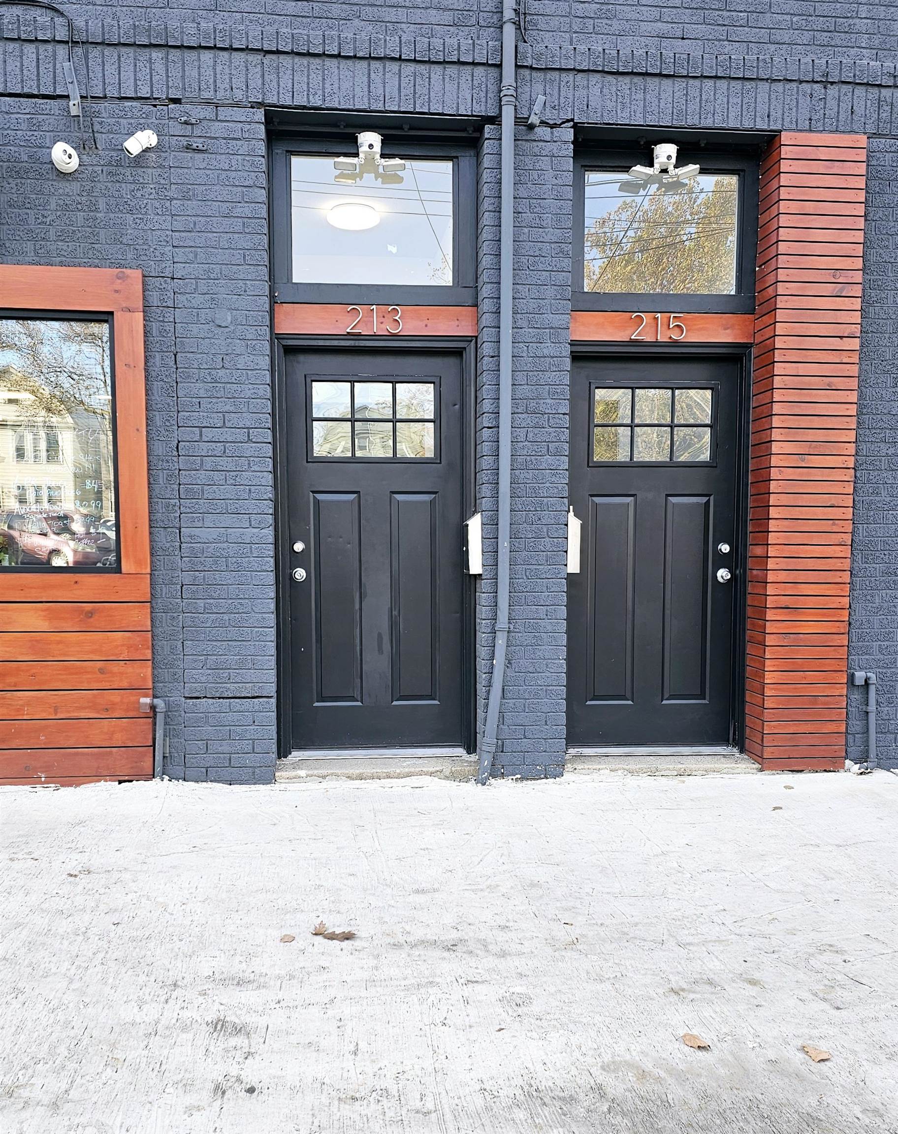 213 MALLORY AVE 1 - Photo 2