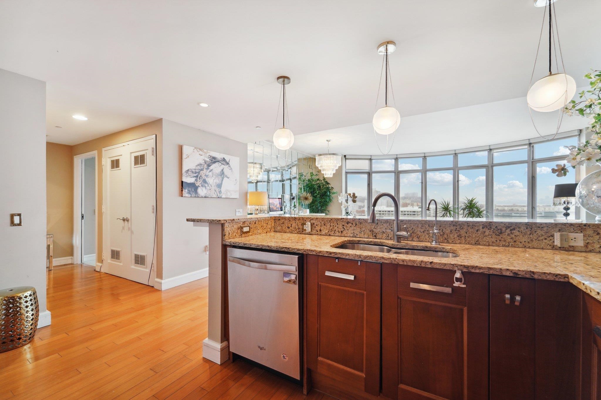 8100 River Rd #1103, North Bergen, New Jersey image 4