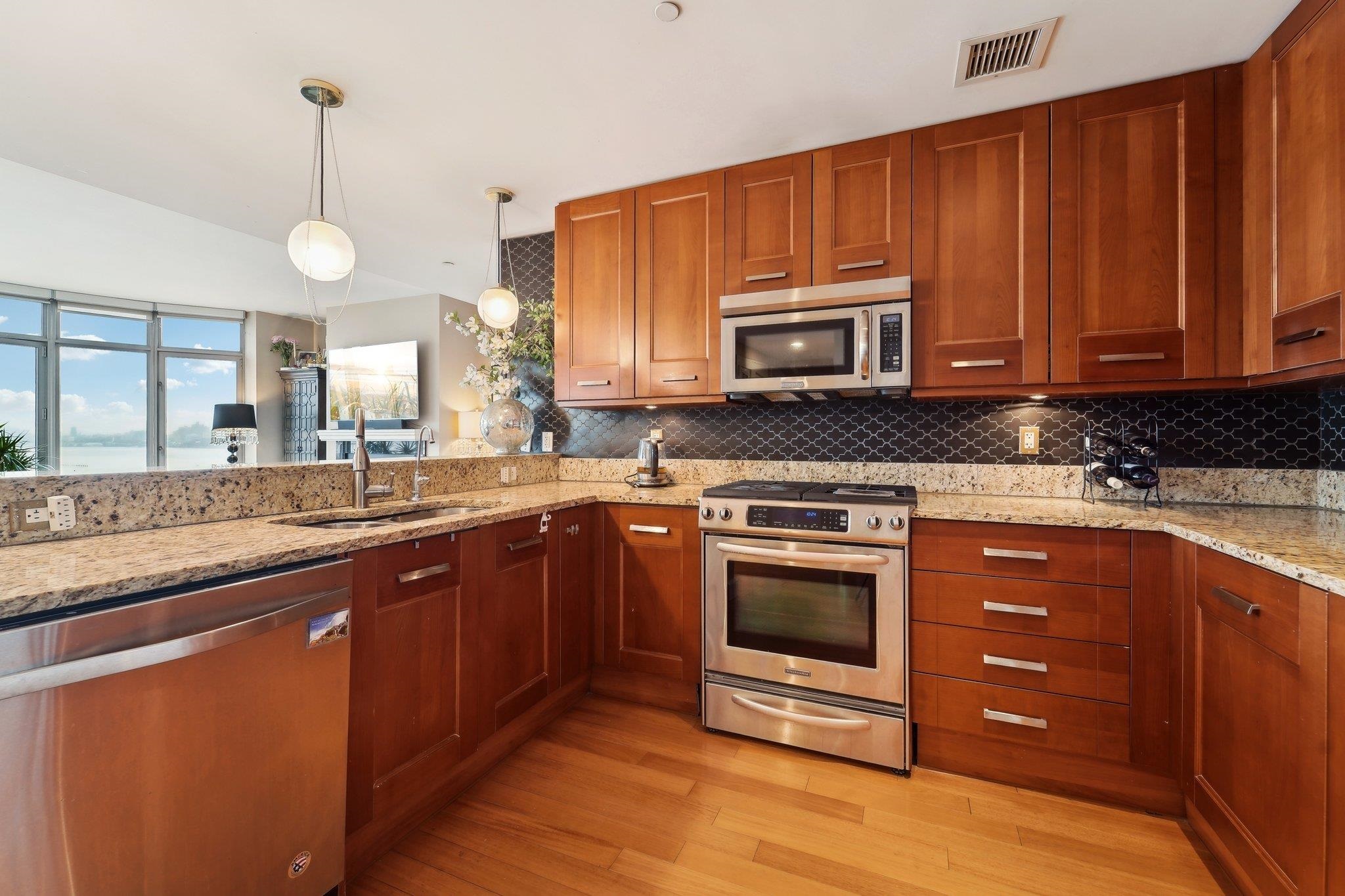 8100 River Rd #1103, North Bergen, New Jersey image 7