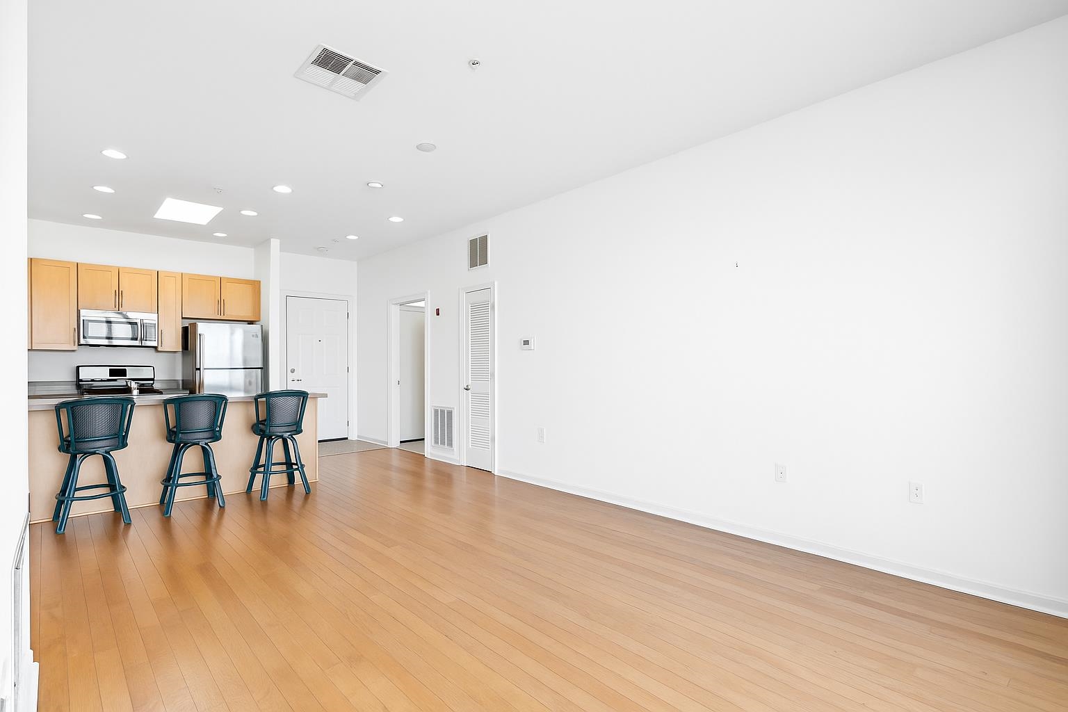 1200 Grand St #616, Hoboken, New Jersey image 3