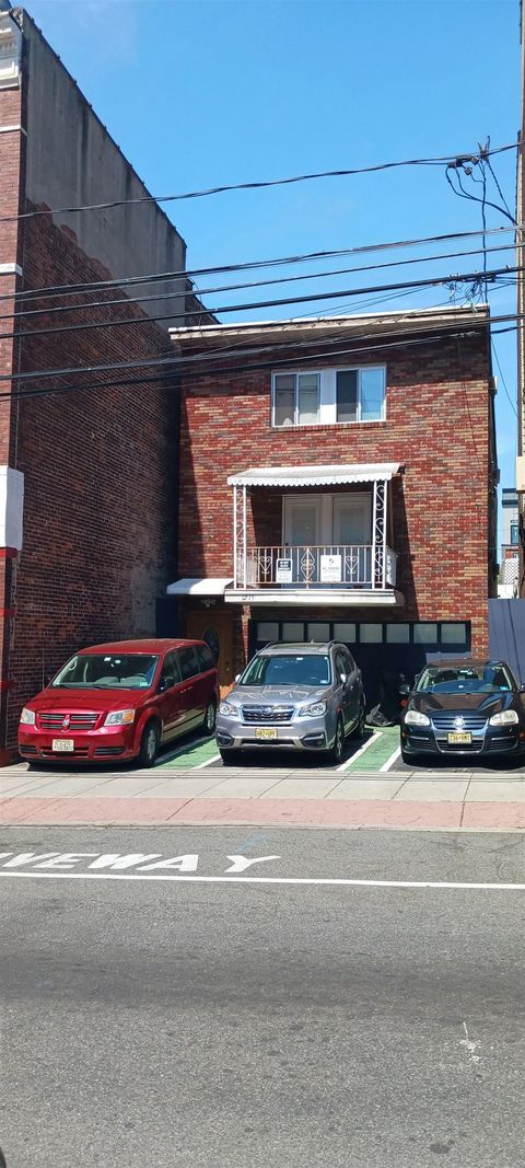 Multifamily For Sale - 1215 Bergenline Ave<br/> Union City, NJ 07087