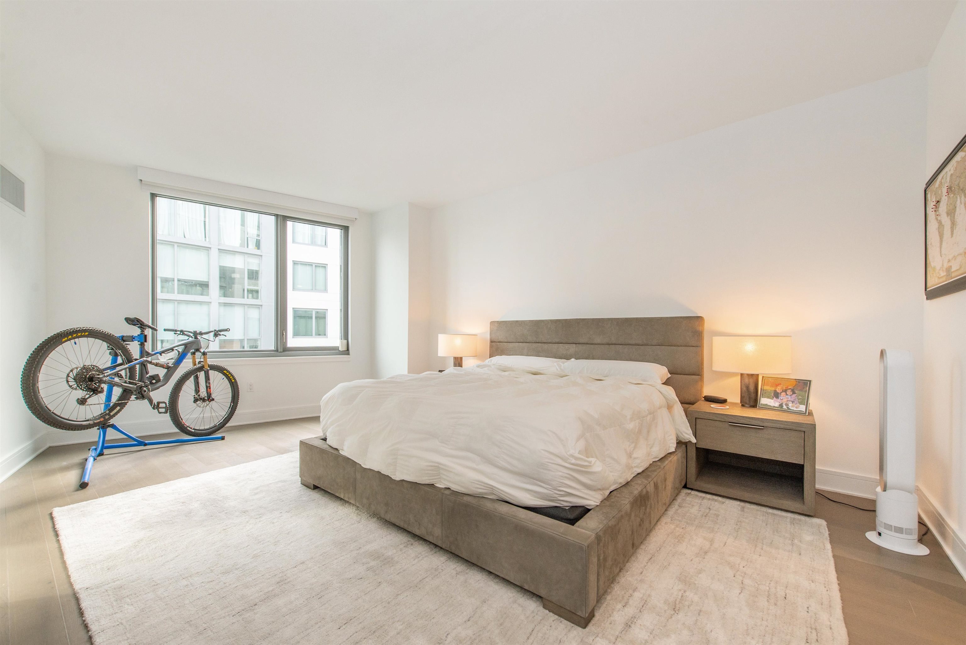 9 AVENUE AT PORT IMPERIAL 810