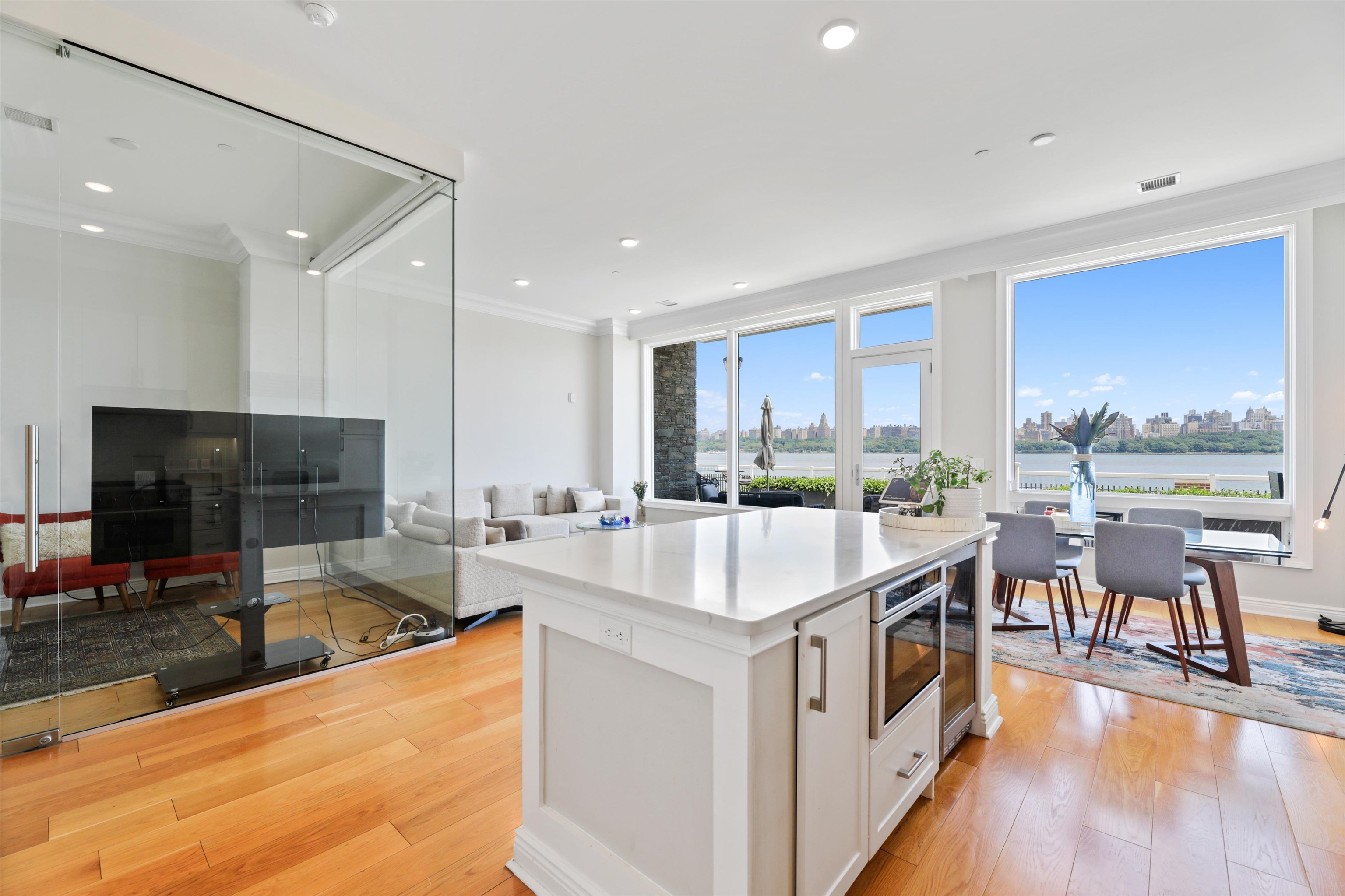 3 Somerset Lane #113, Edgewater, New Jersey image 6
