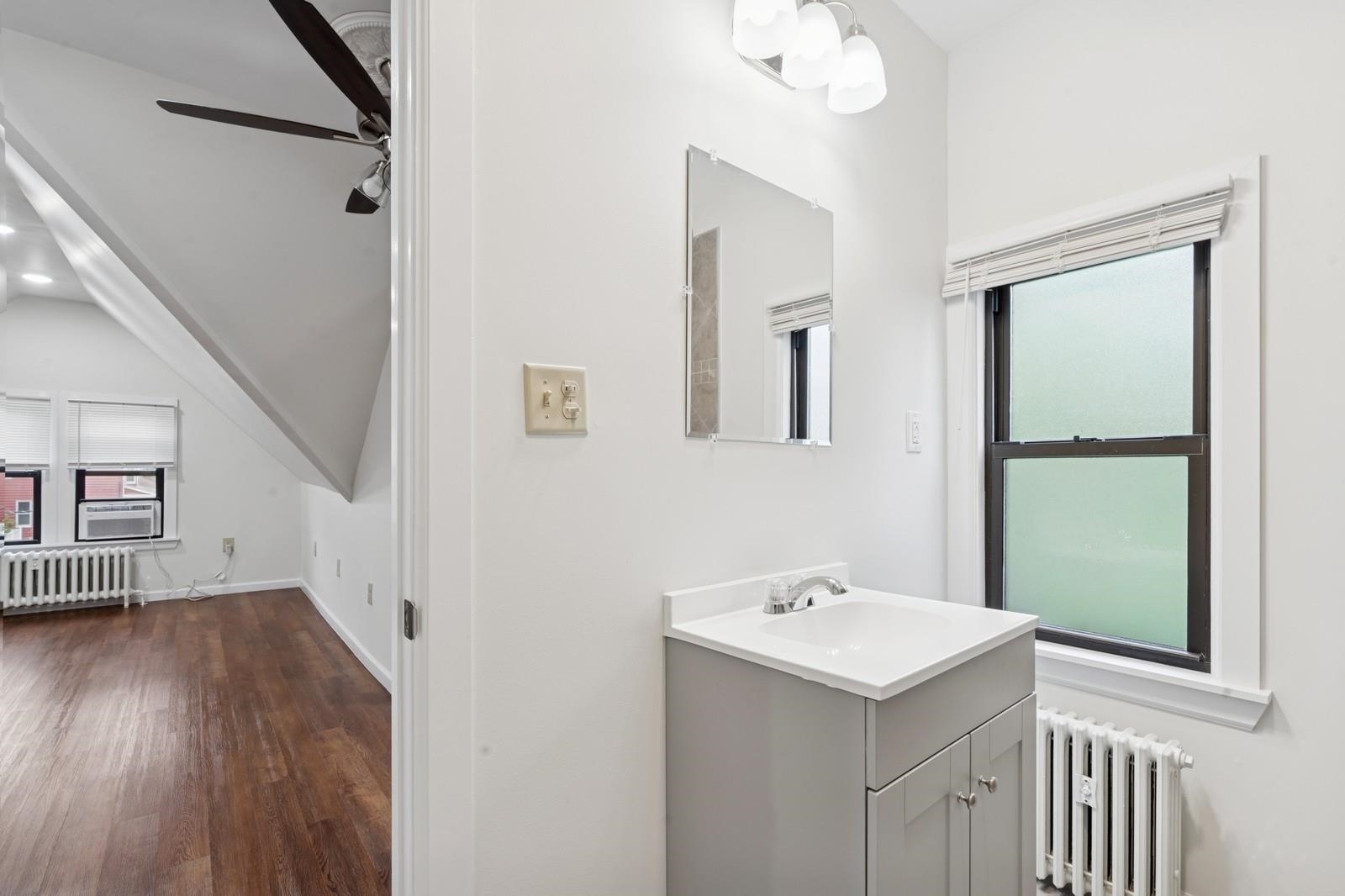 Jersey City, Bergen-Lafayett, New Jersey 07304, United States, ,Residential,Active,154497