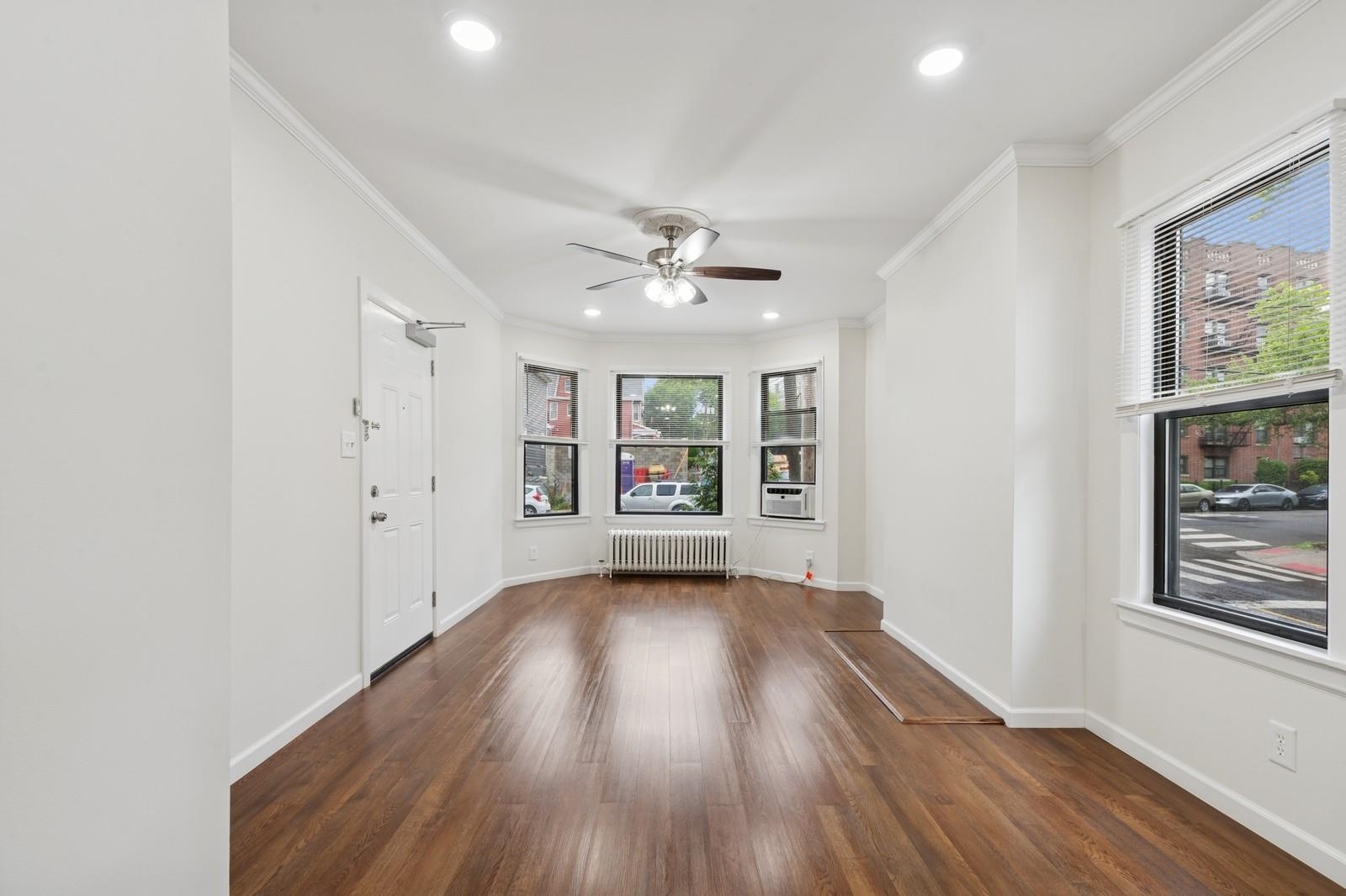 Jersey City, Bergen-Lafayett, New Jersey 07304, United States, ,Residential,Active,154497