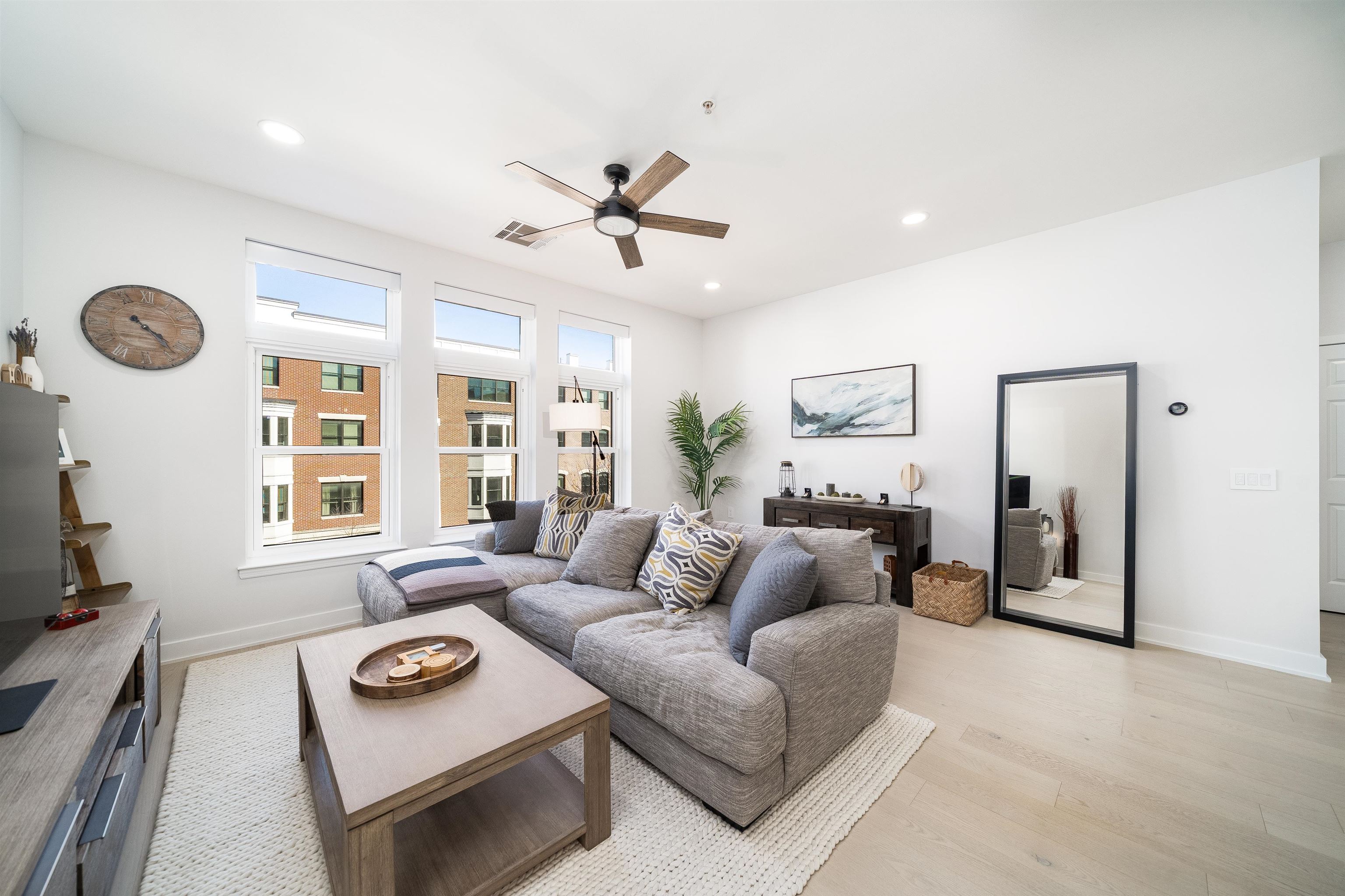 1200 Grand St #526, Hoboken, New Jersey image 3