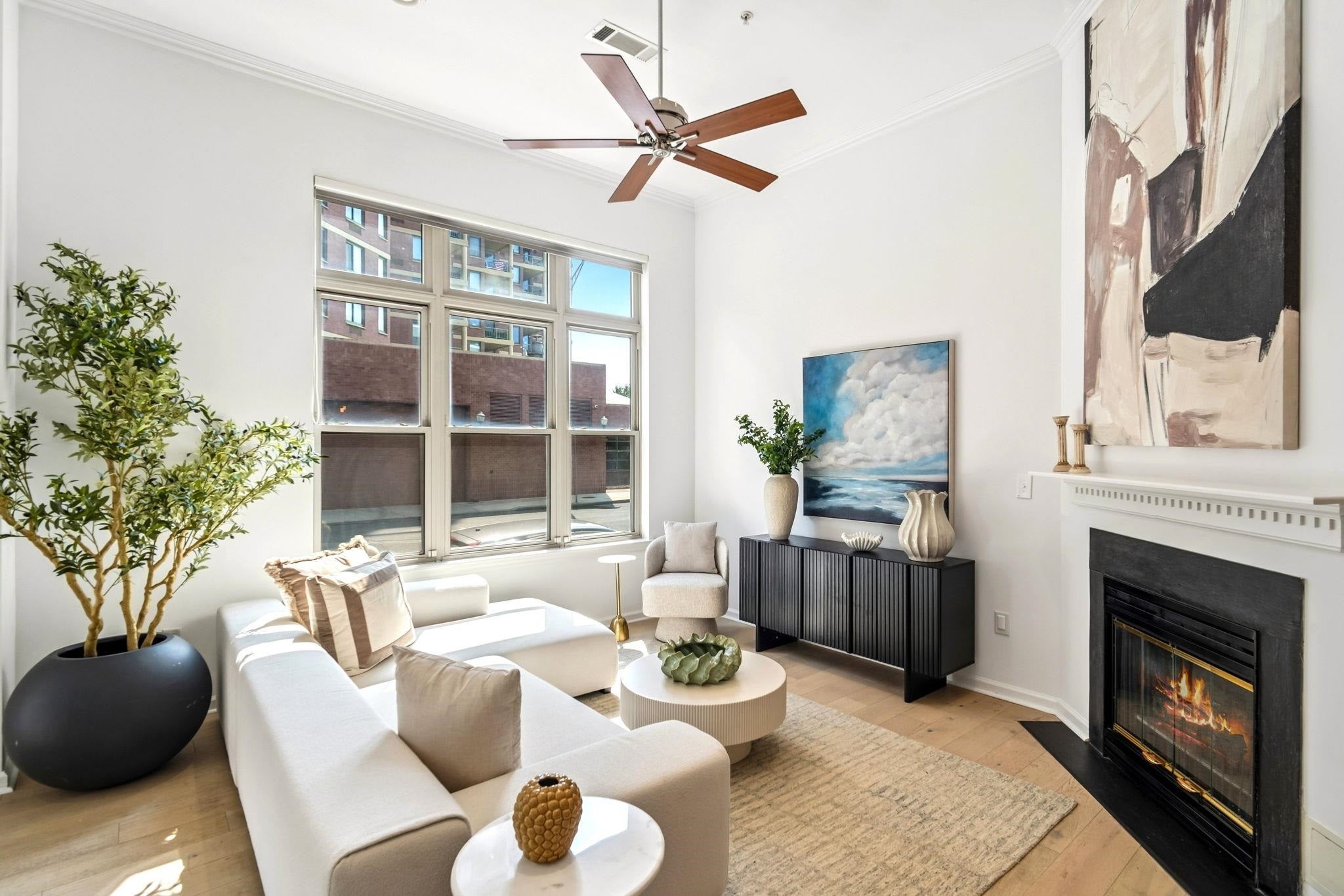 15 WARREN ST TH104