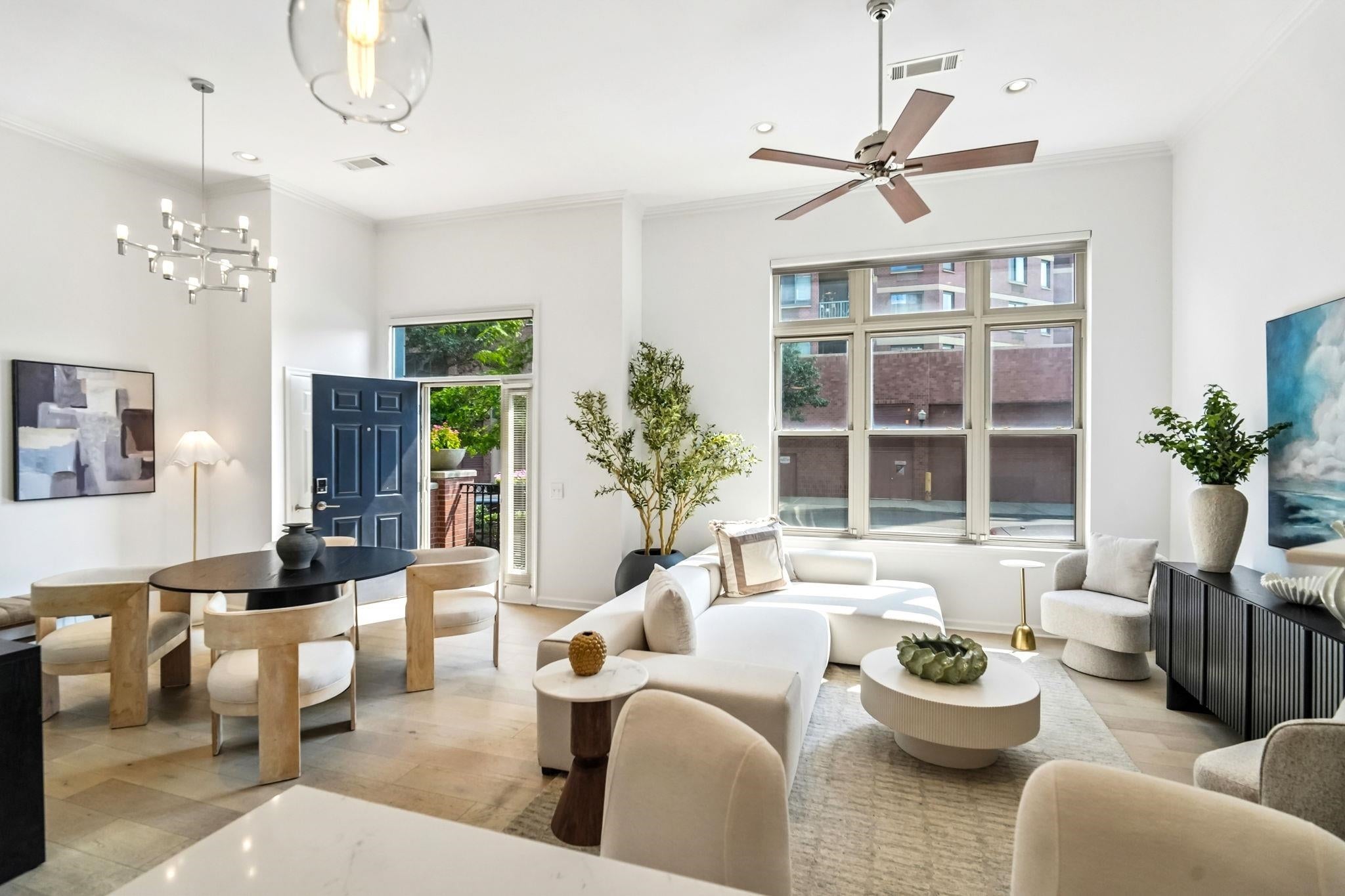 15 WARREN ST TH104