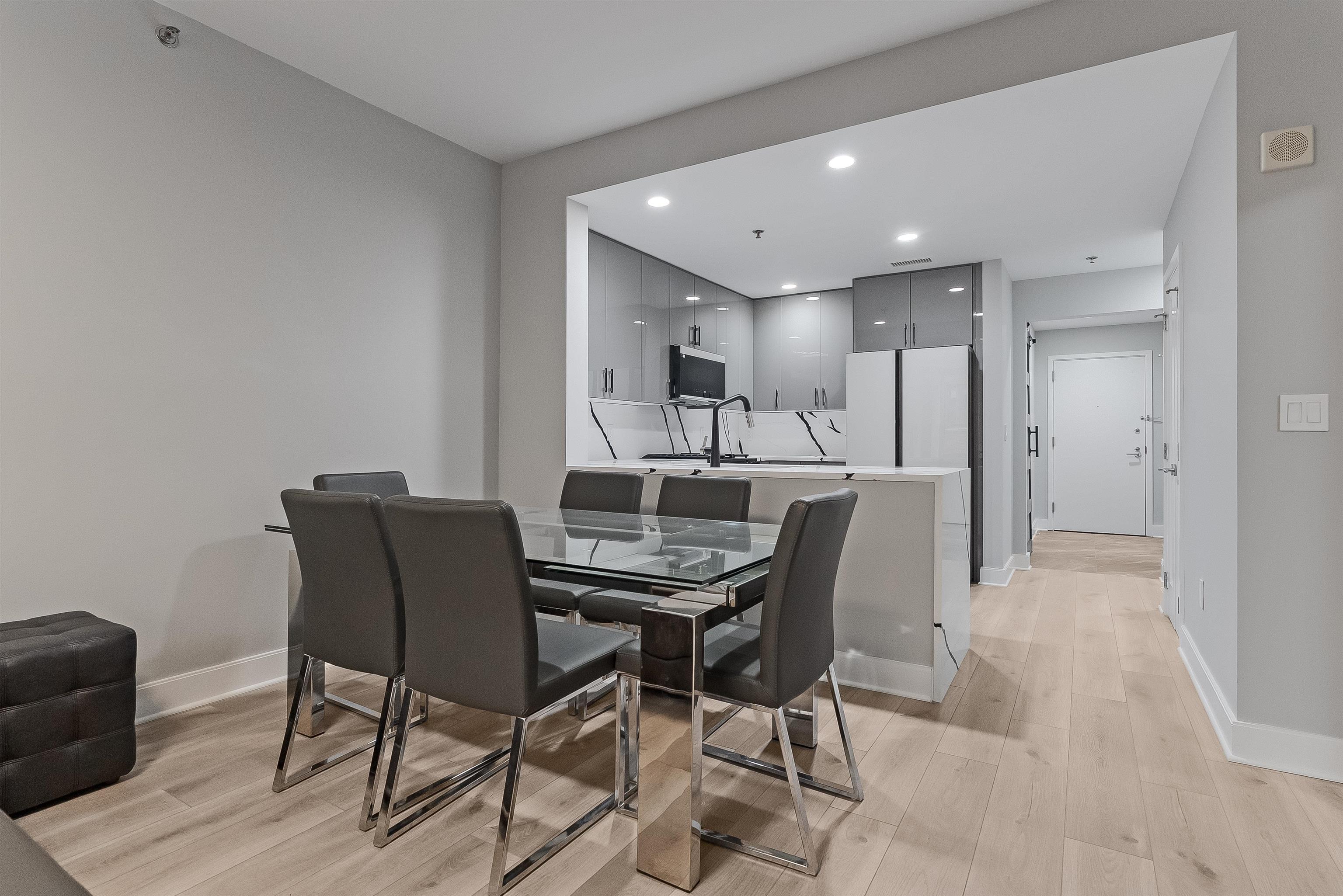 1125 MAXWELL LANE 440