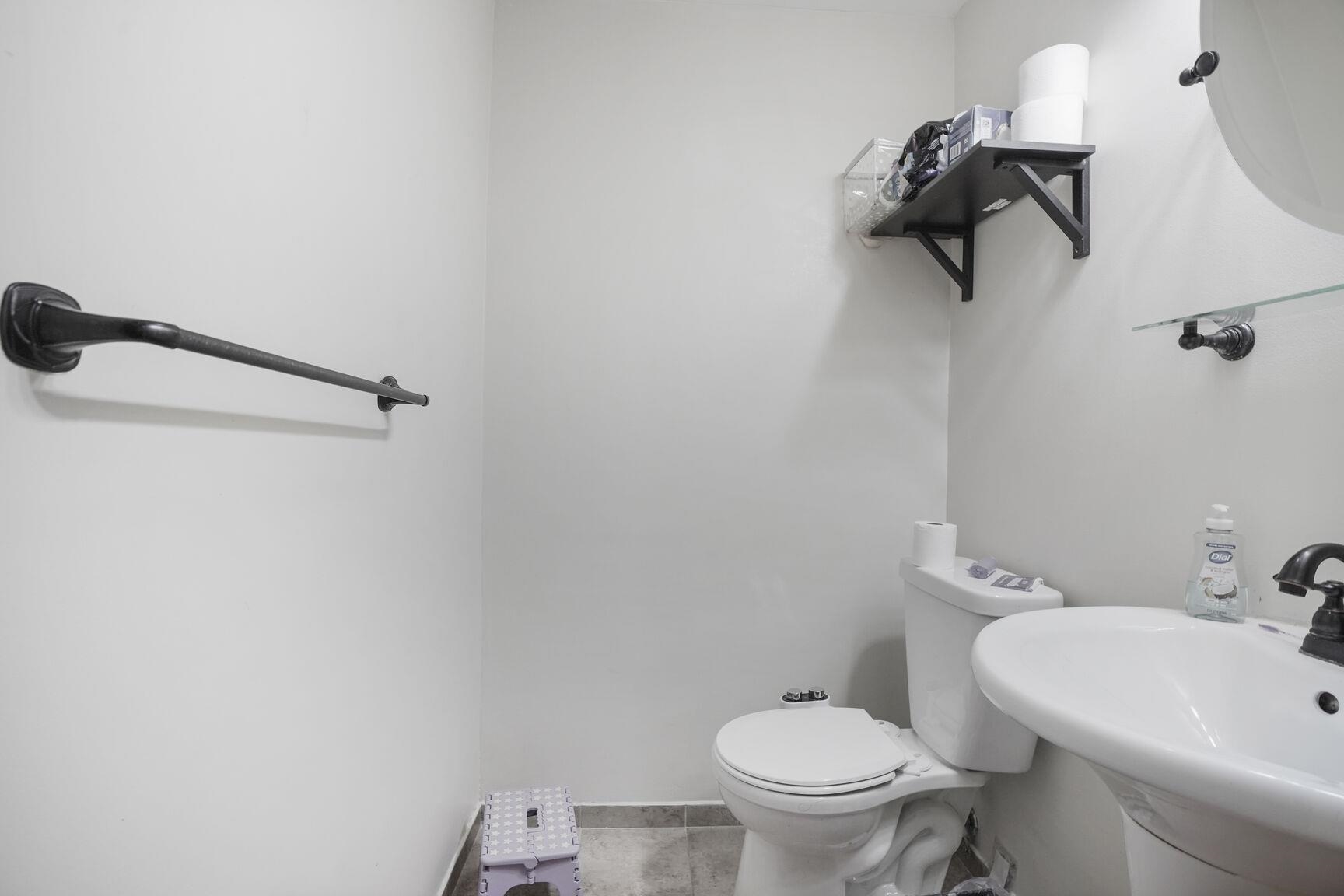 647 Kennedy Blvd #107, Bayonne, New Jersey image 14