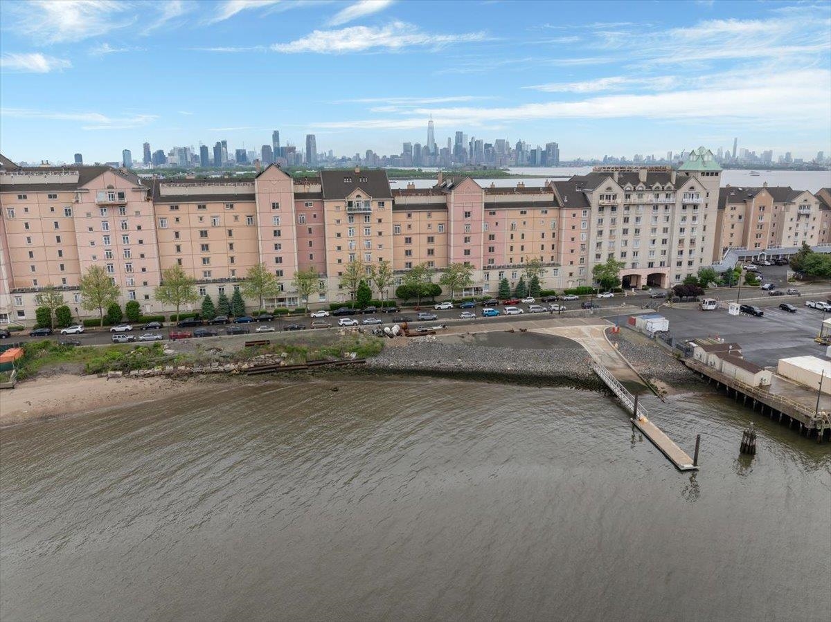 208 Shearwater Ct West Ct #15, Jersey City, New Jersey image 38