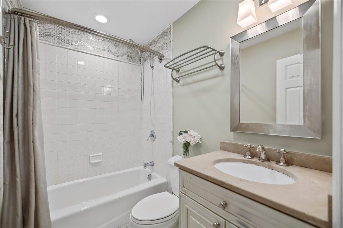 208 Shearwater Ct West Ct #15, Jersey City, New Jersey image 36