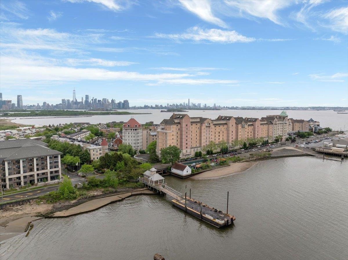 208 Shearwater Ct West Ct #15, Jersey City, New Jersey image 39