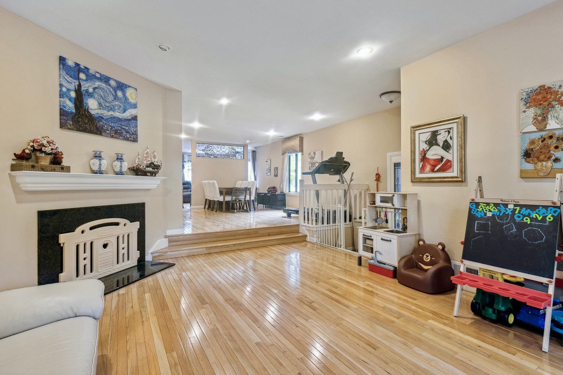 292 Sunset Key #292, Secaucus, New Jersey image 4