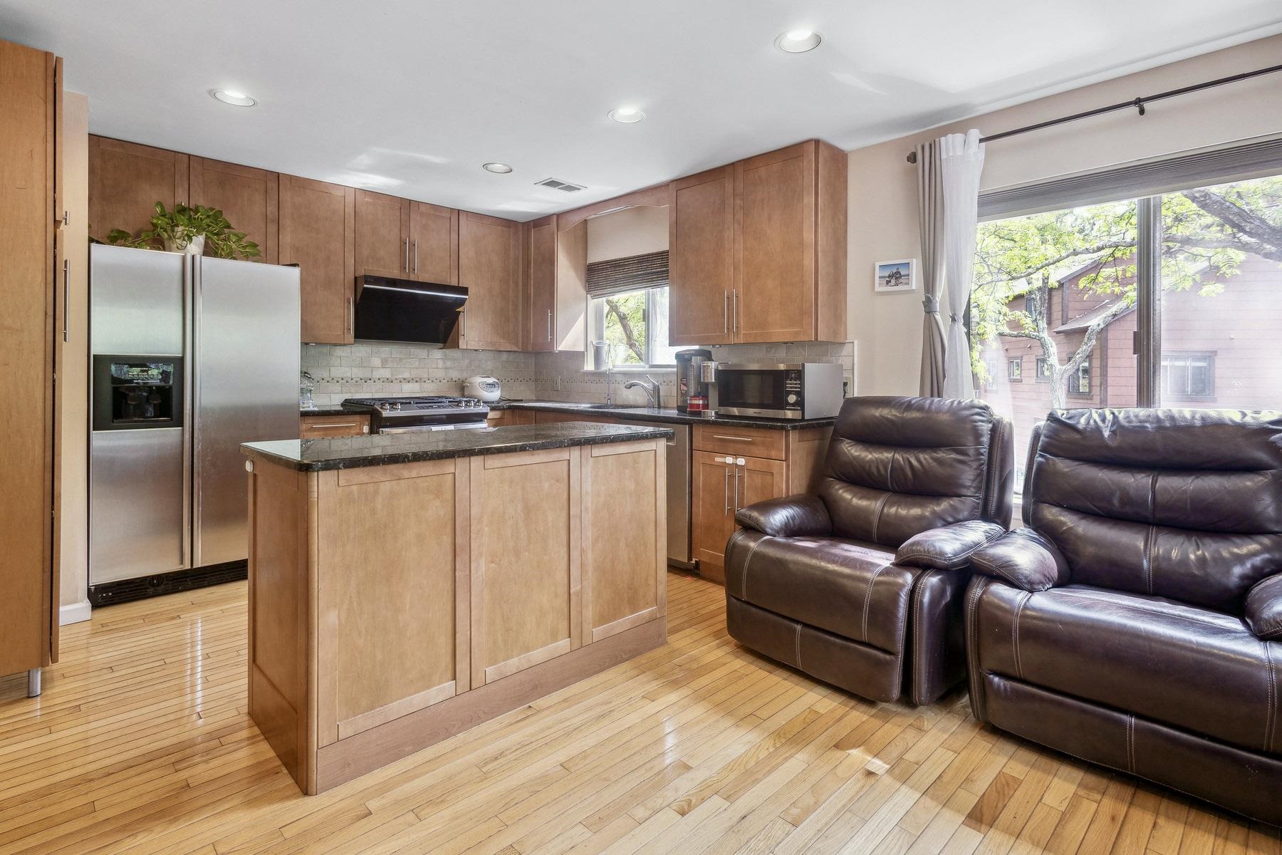 292 Sunset Key #292, Secaucus, New Jersey image 1