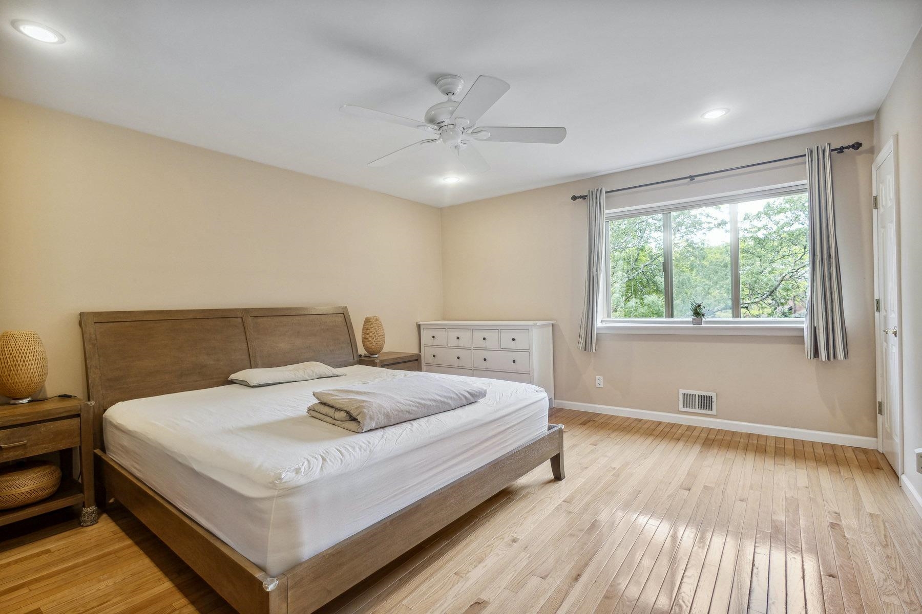 292 Sunset Key #292, Secaucus, New Jersey image 6