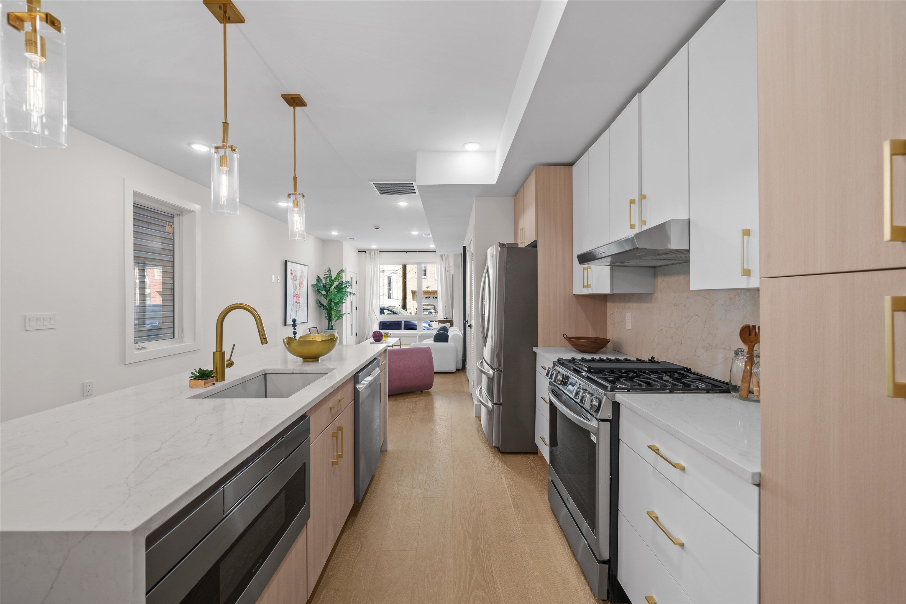 249.5 HALLADAY ST 1