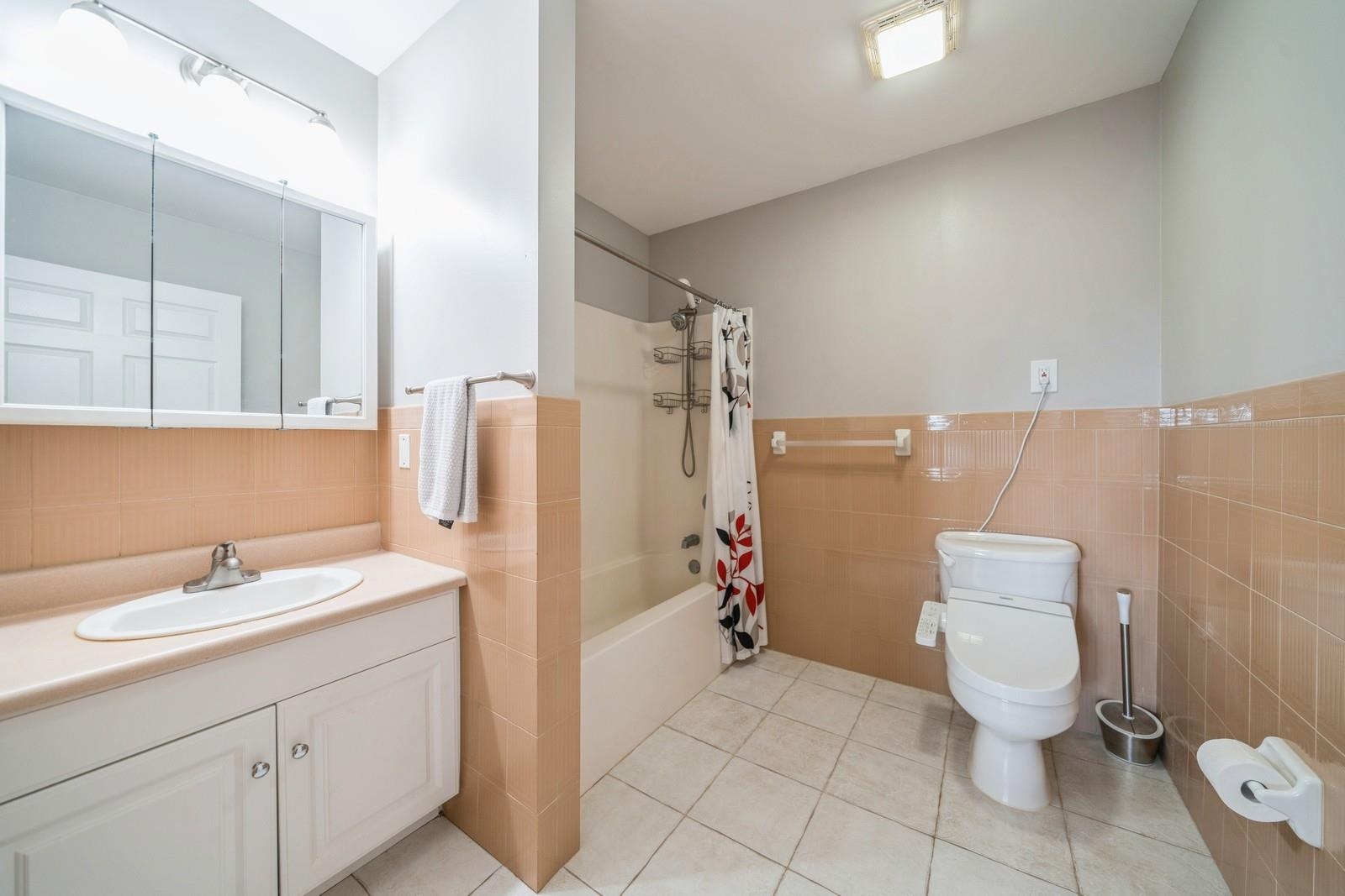 8915 Bergenwood Ave #48, North Bergen, New Jersey image 21