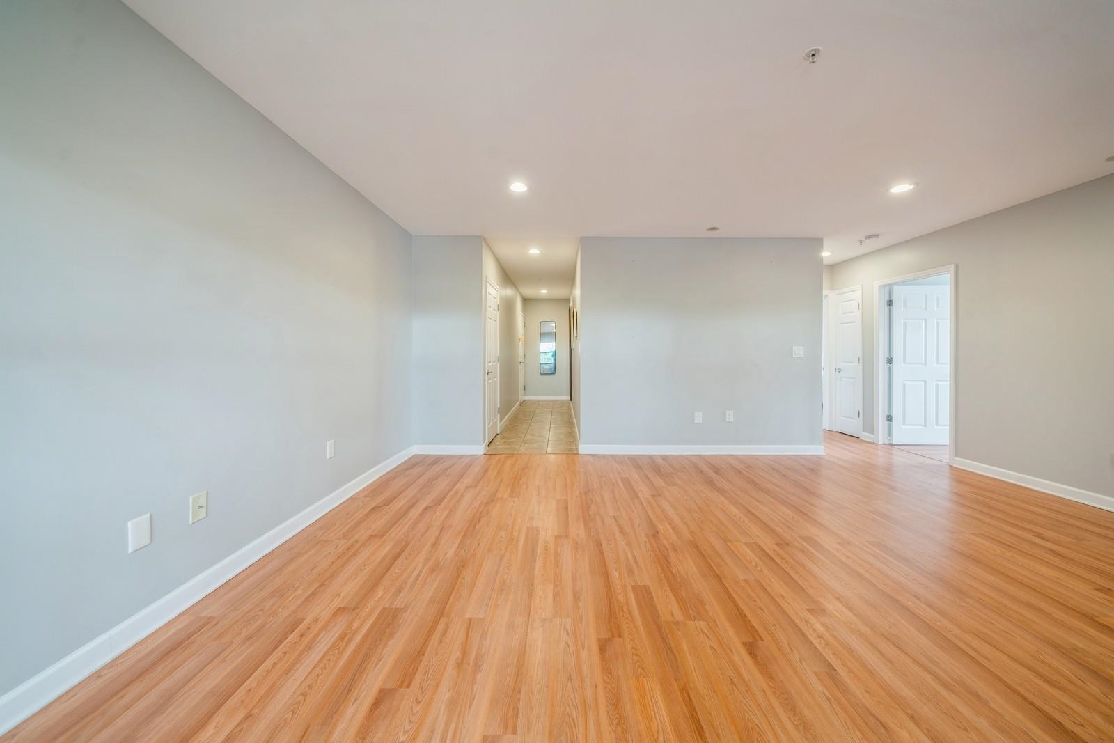 8915 Bergenwood Ave #48, North Bergen, New Jersey image 4