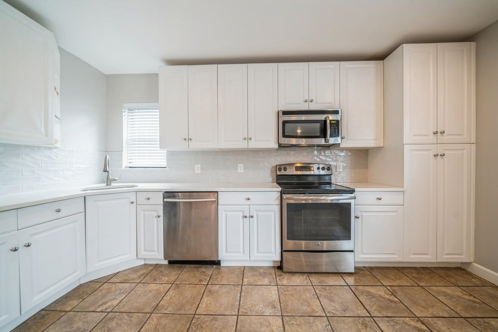 8915 Bergenwood Ave #48, North Bergen, New Jersey image 14