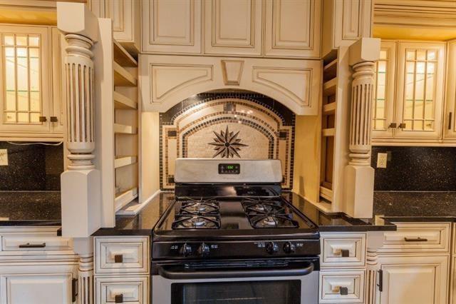 750 Mainsail Lane, Secaucus, New Jersey image 3