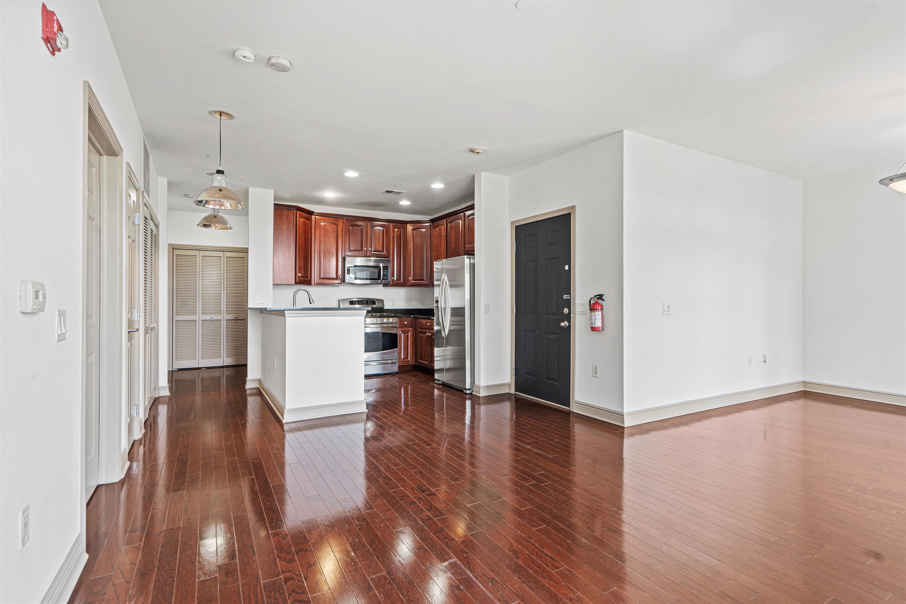 7400 River Rd #304, North Bergen, New Jersey image 6