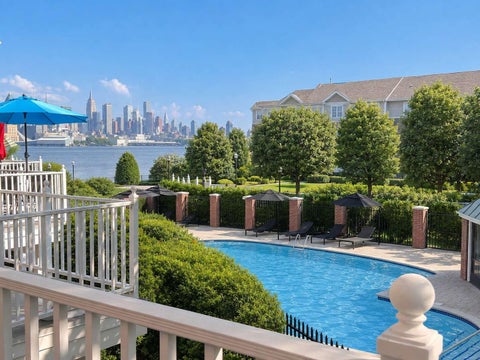 Condo For Sale - 415 Newburgh Ct<br/> Hudson County, West New York, NJ 07093