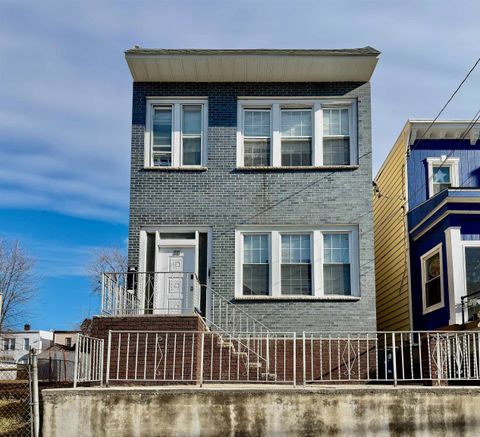 86 PAMRAPO AVE Jersey City NJ 07305