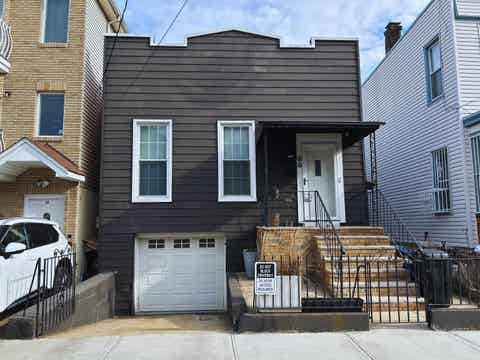 Homes For Rent - 66 Irving St<br/> Hudson County, Jersey City, NJ 07307