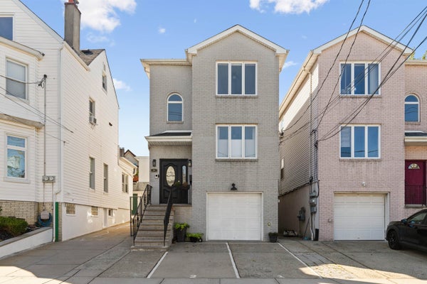 31 6TH ST APT 2, HARRISON, NJ 07029 - Image b207147b520f7c19659deaab201424e7/3549494486
