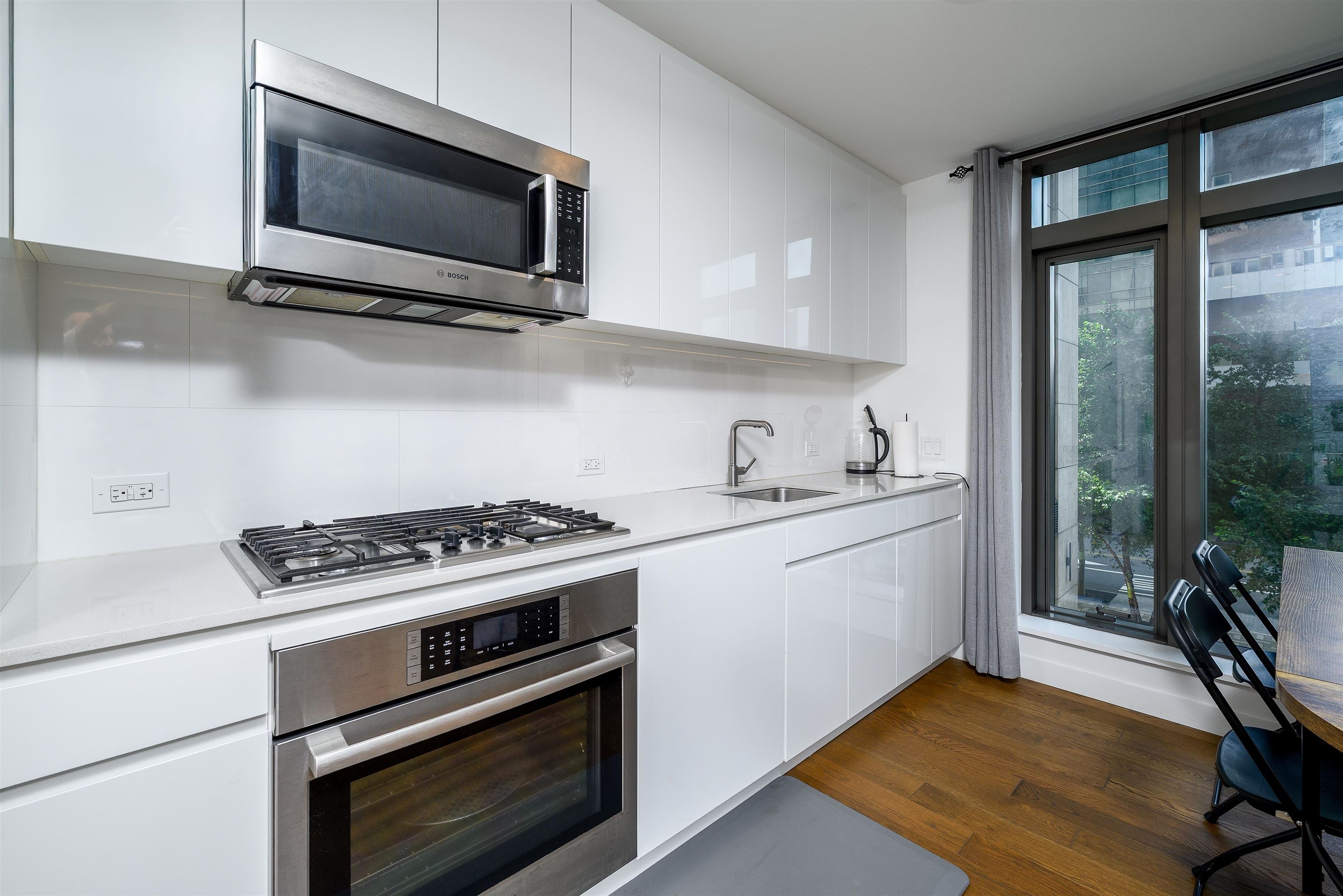 99 HUDSON ST 205