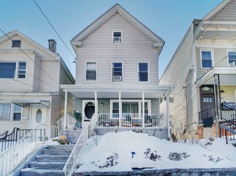 26 EAST 49TH ST Bayonne NJ 07002