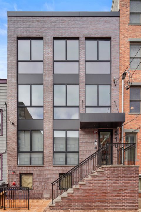 Featured picture for the property 250015017