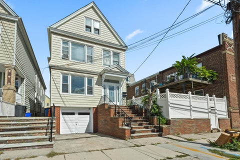 Multifamily For Sale - 7 Edwards Ct<br/> Bayonne, NJ 07002
