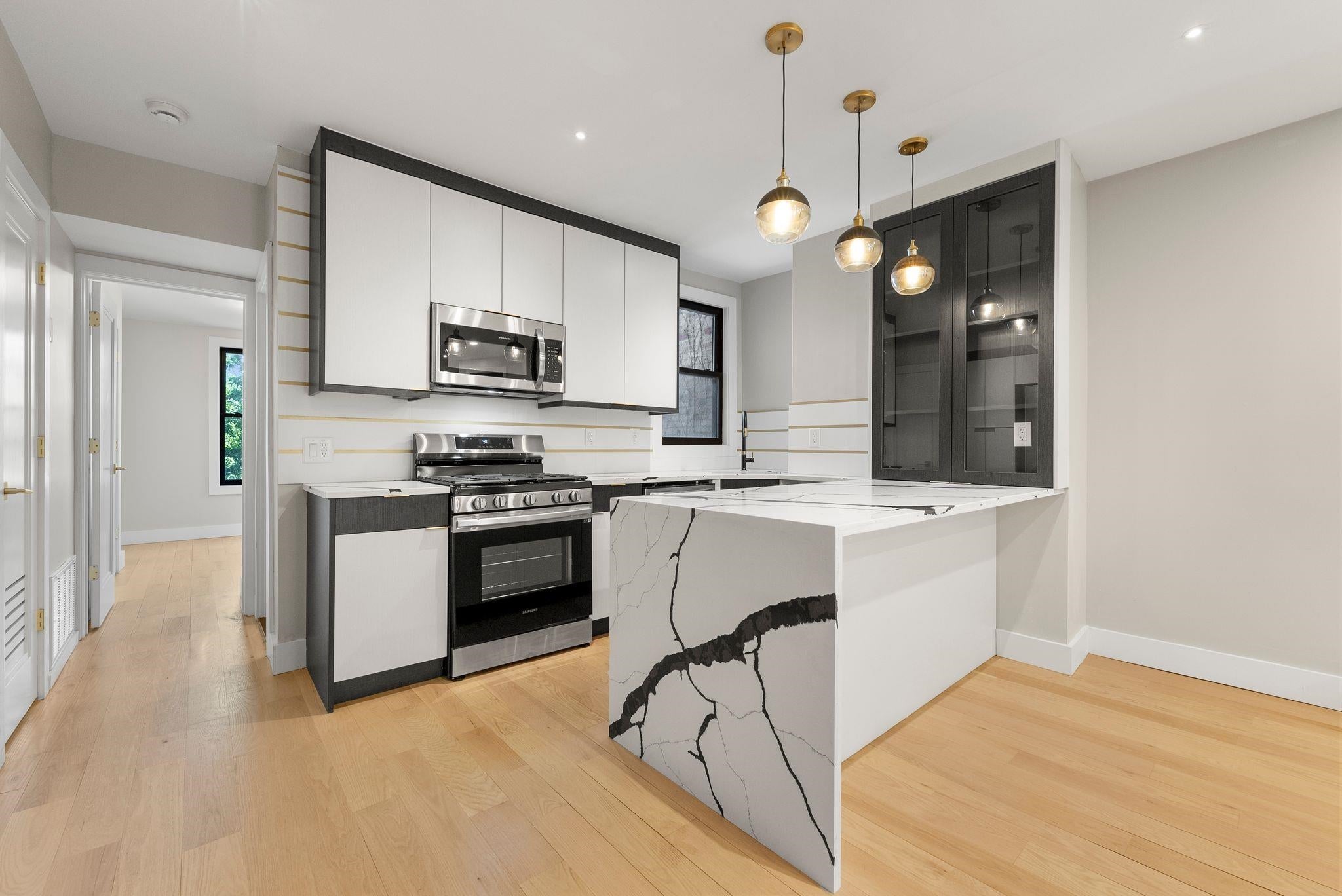 116 BOORAEM AVE 2