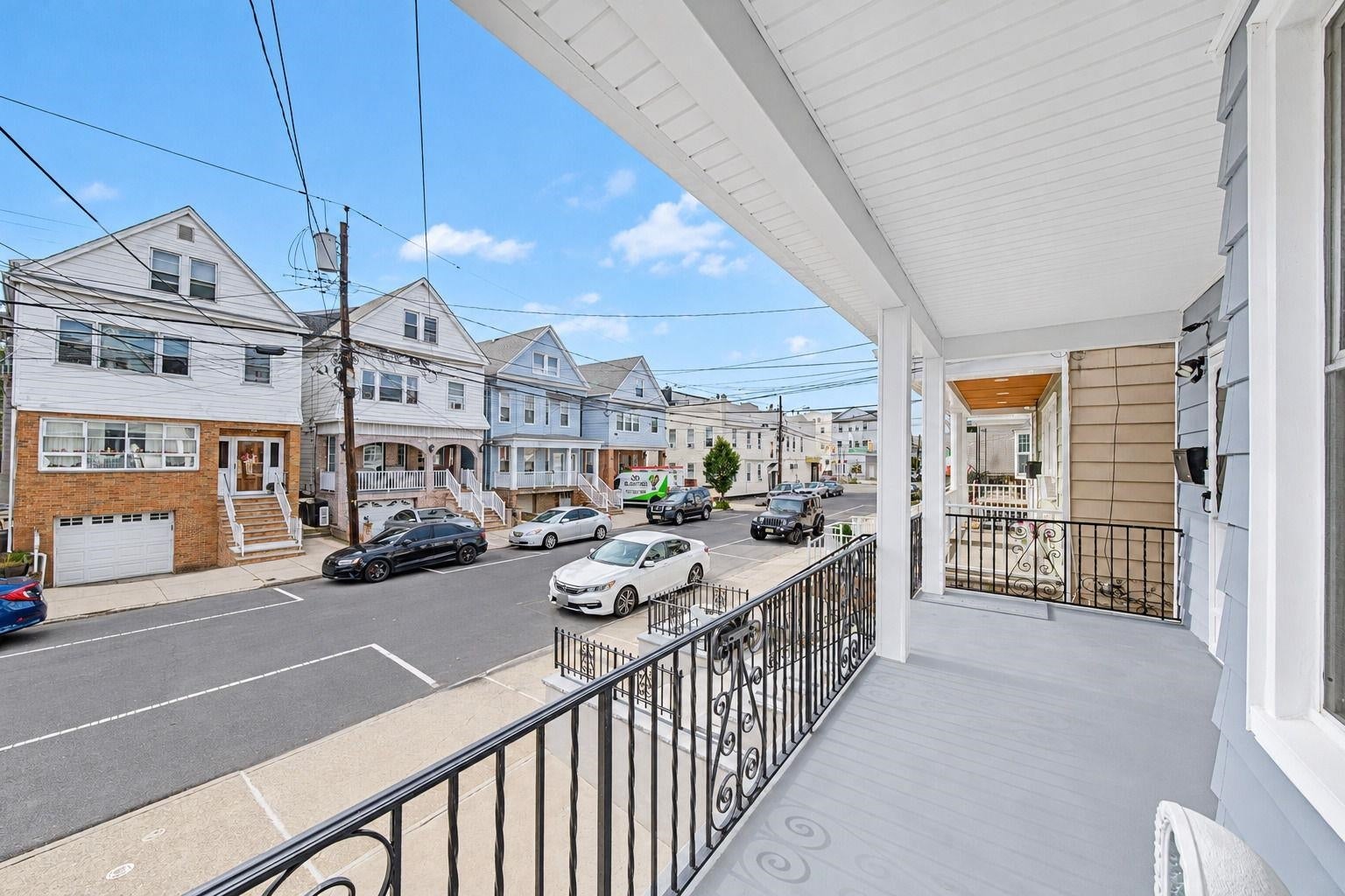 93 W 15TH ST